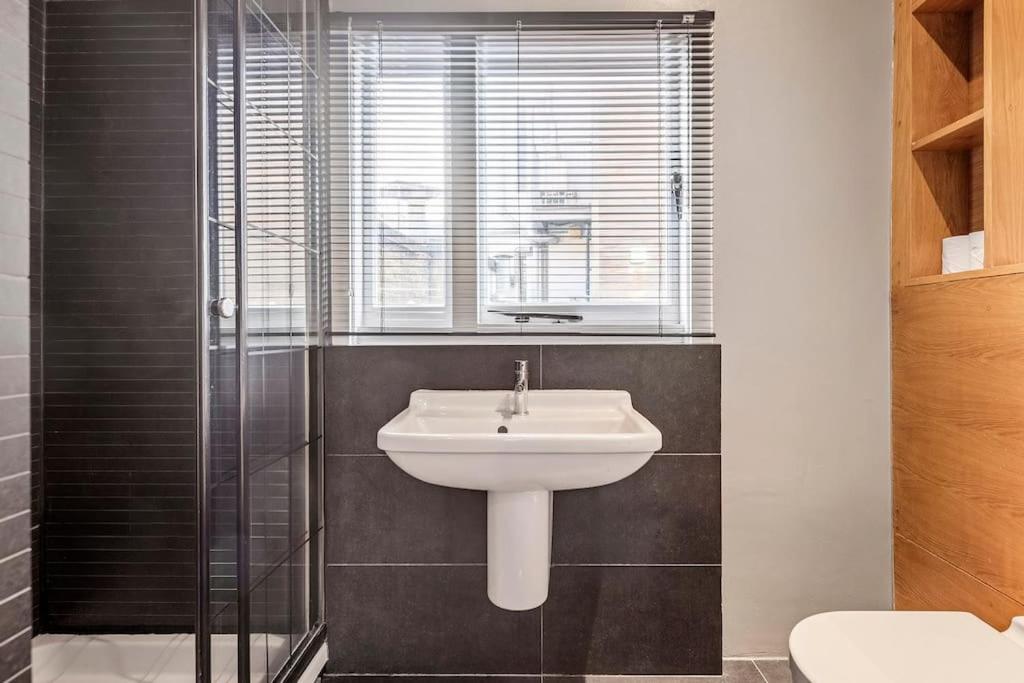 Spacious Home On Chapel Market Londra Dış mekan fotoğraf