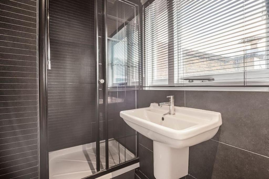 Spacious Home On Chapel Market Londra Dış mekan fotoğraf